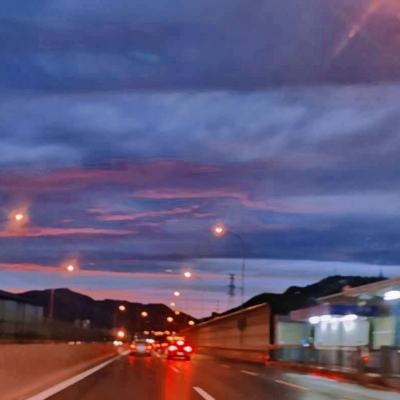 现货白银突破71美元/盎司，日内涨2.84%。